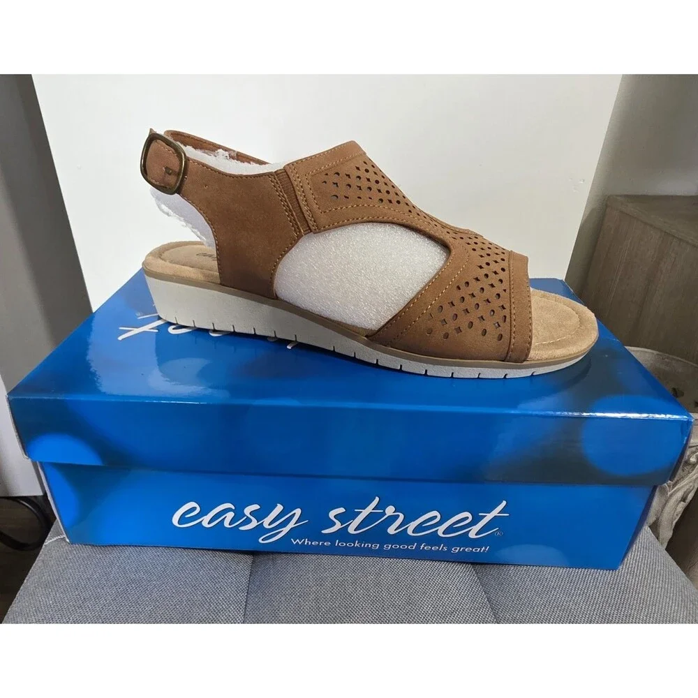 BRAND NEW Easy Street Women's Alba Wedge Sandal Tan 9 Wide NiB